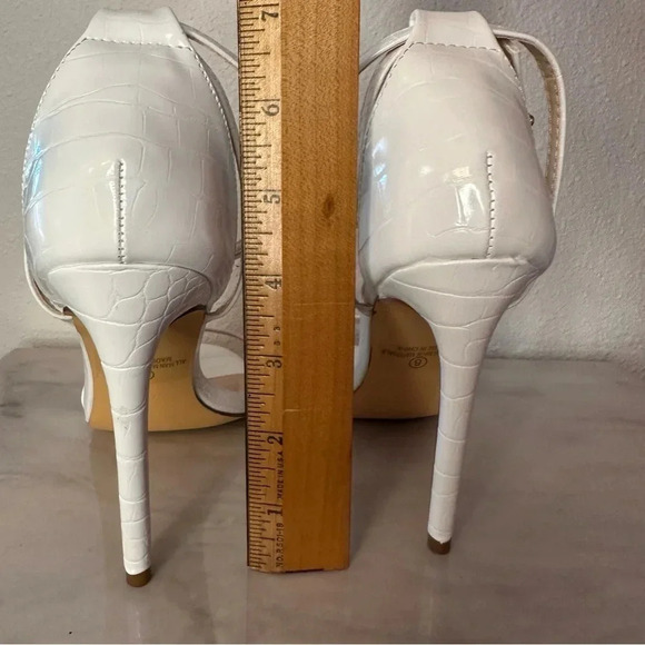 Lulus Sila White Crocodile-Embossed Ankle Strap Heels Size 8 - Picture 9 of 9